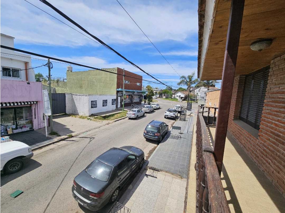 VENTA EN BLOCK HOTEL + CASA + 2 LOCALES + GALPON + Dto EN BATAN - 4