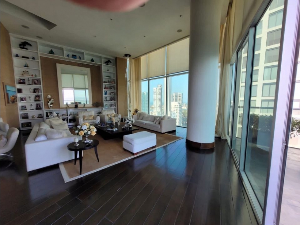 VENTA ESPECTACULAR APARTAMENTO BAHÍA 419