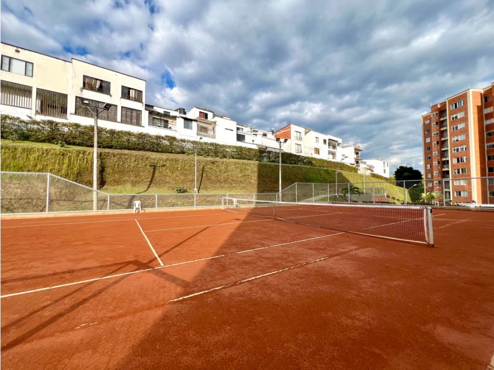VENTA APARTAMENTO EN CONDOMINIO TIPO CLUB TENIS AV. SUR PEREIRA — foto 3