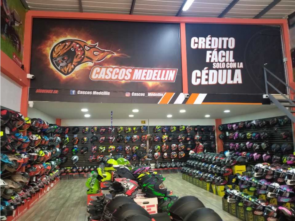 Venta de espectacular Bodega en Envigado ,Vía principal - 4