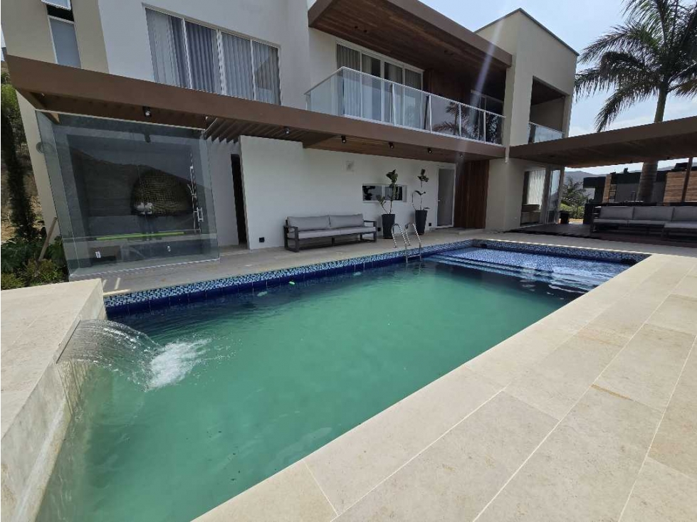 Venta espectacular casa en medio dapa - 3