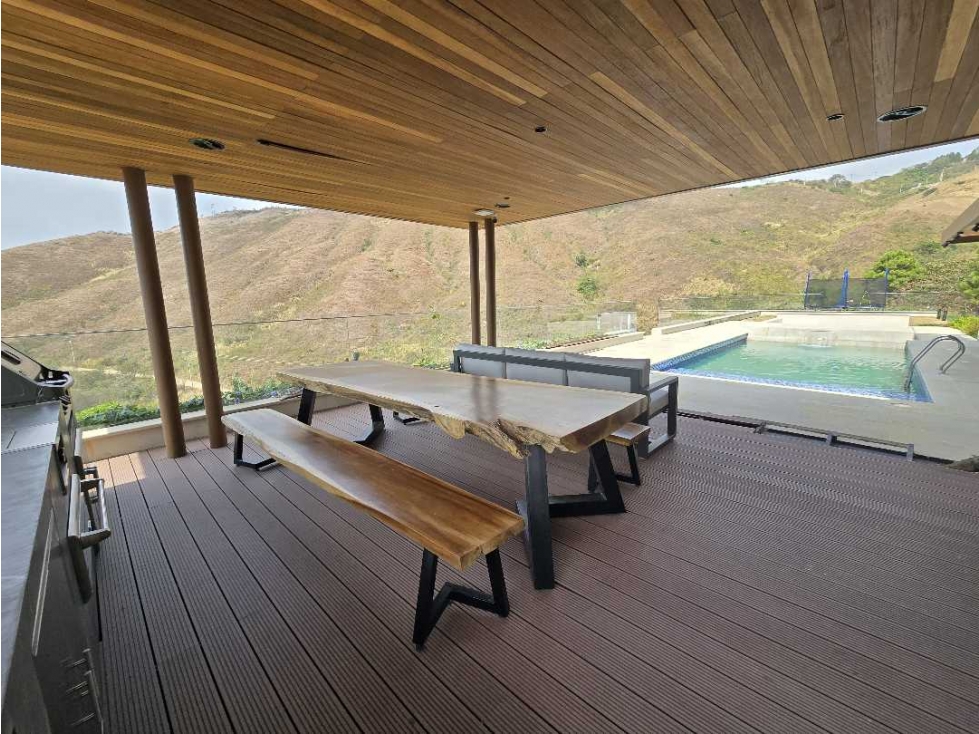Venta espectacular casa en medio dapa - 6