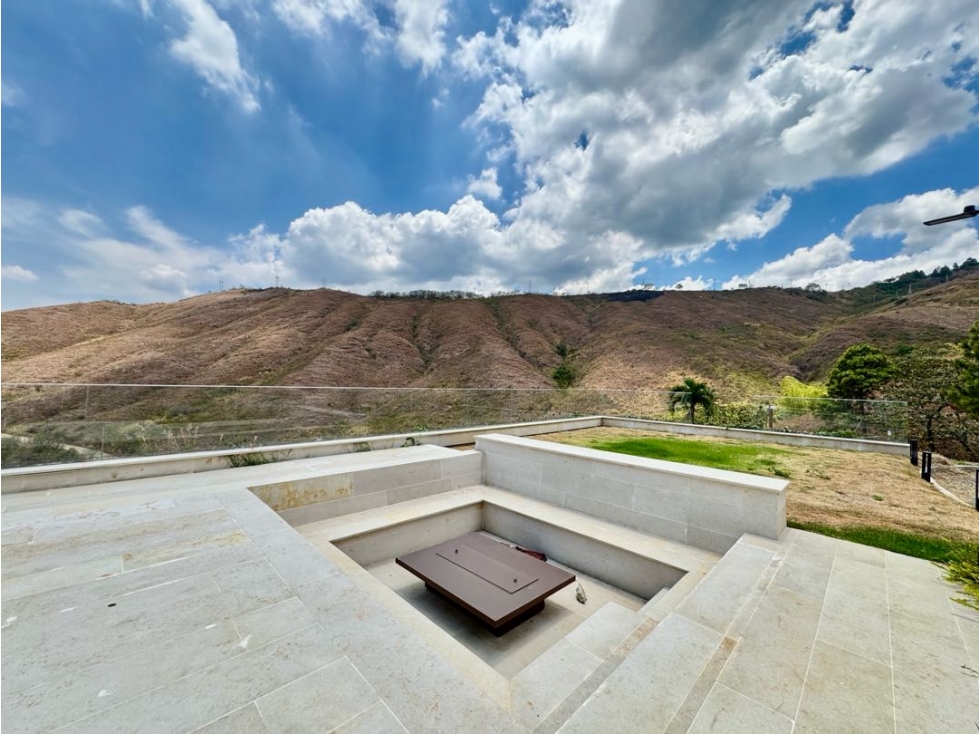Venta espectacular casa en medio dapa — foto 4