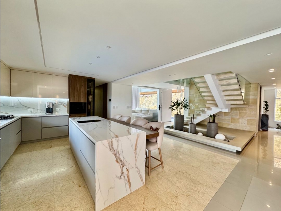 Venta espectacular casa en medio dapa — foto 6