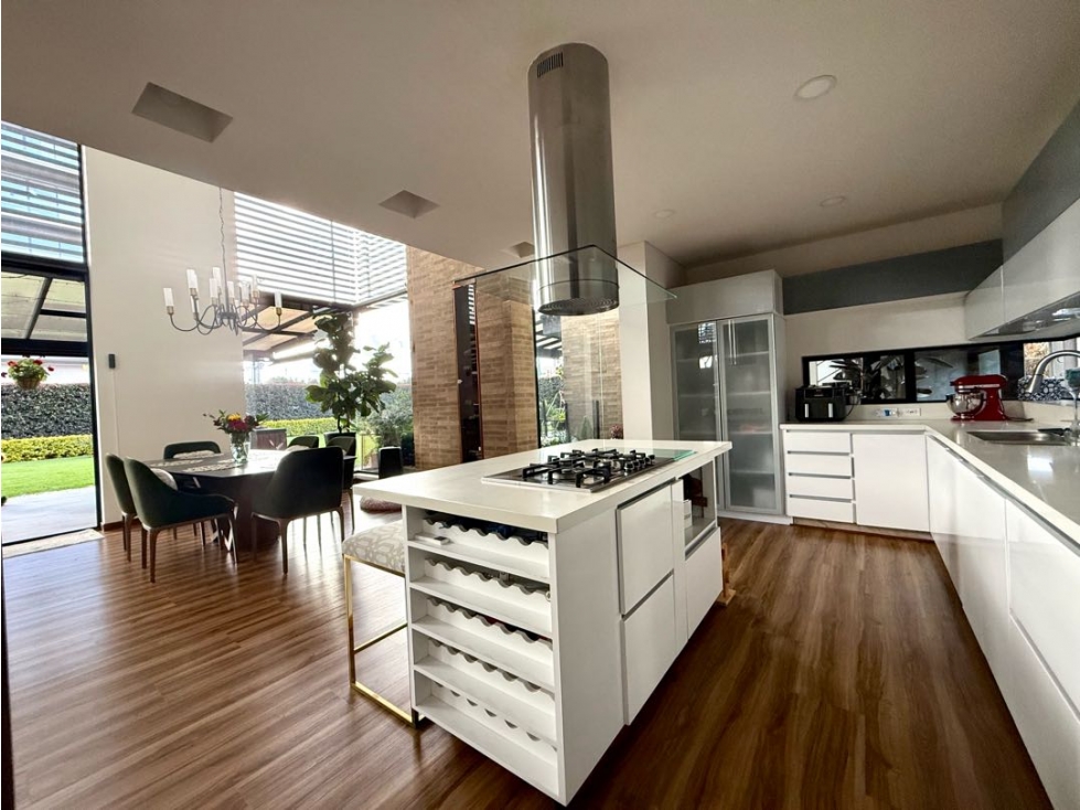 Venta Espectacular Casa Milla de Oro Lote Comercial — foto 3