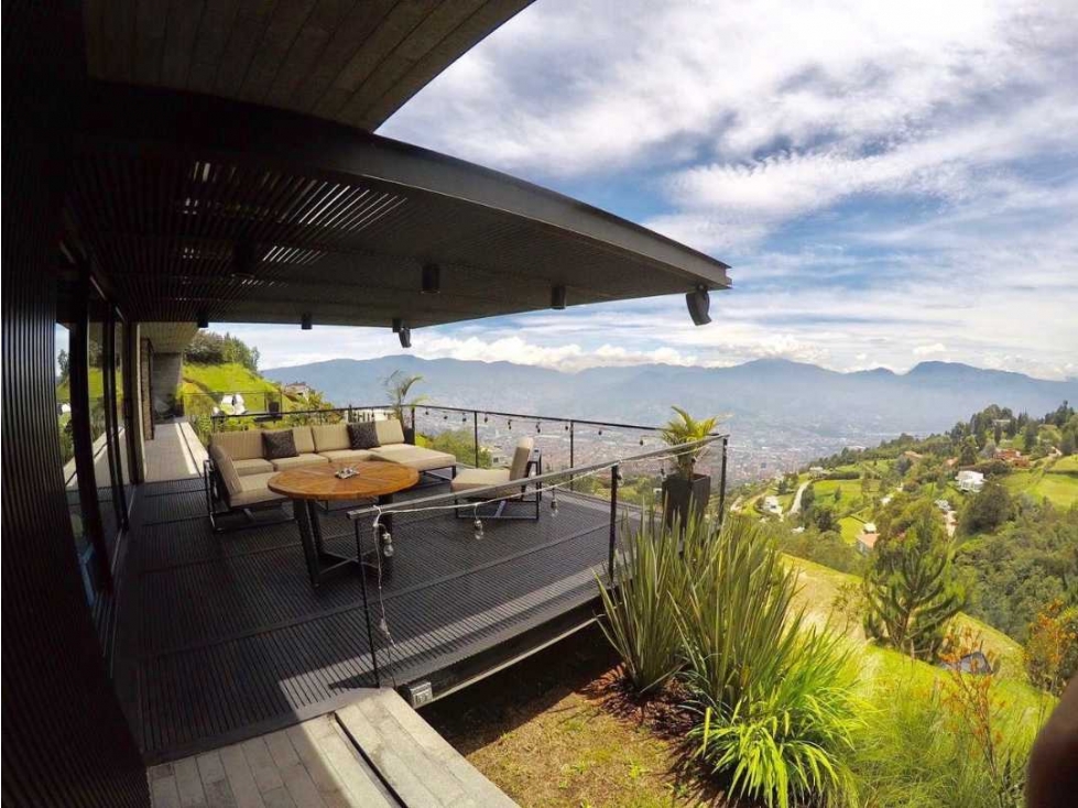 Venta espectacular casa moderna en el alto de las palmas. — foto 5