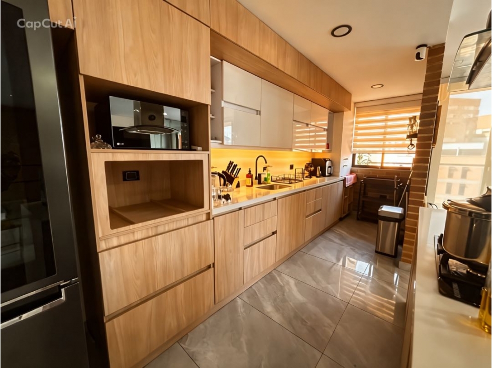 VENTA DE PENTHOUSE EN CONQUISTADORES CON TERRAZA Y LICENCIA — foto 5
