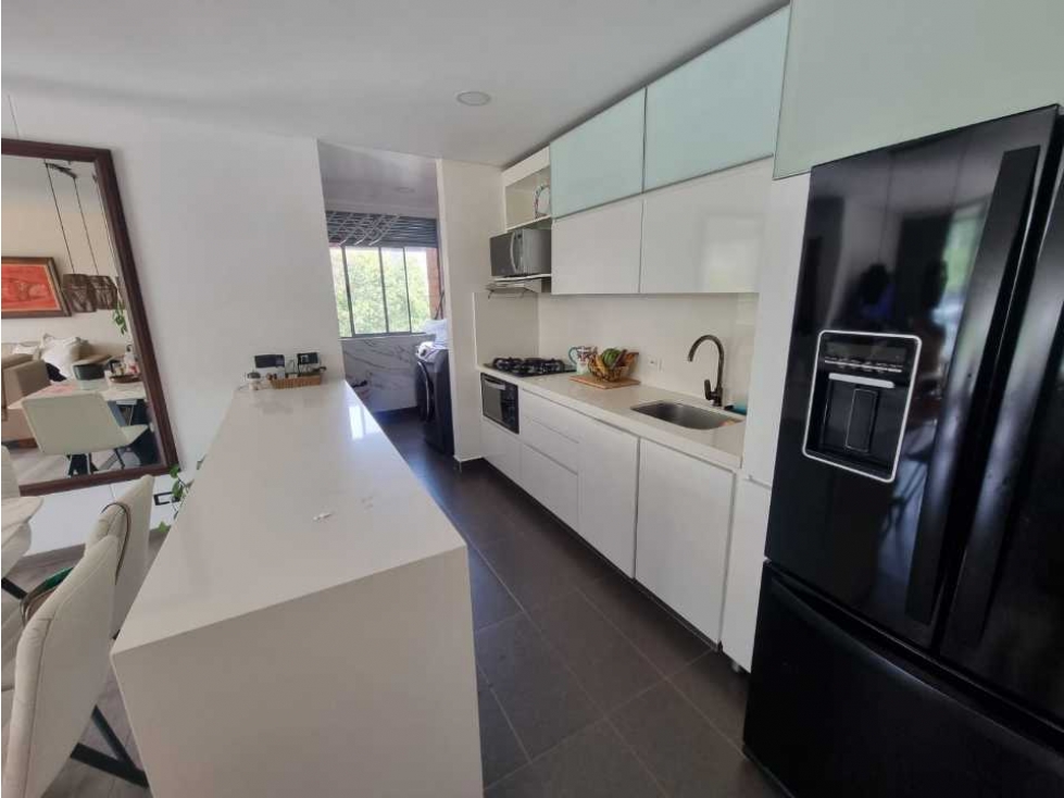 VENTA EXCELENTE APTO ENVIGADO LOMA DEL CHOCHO — foto 4