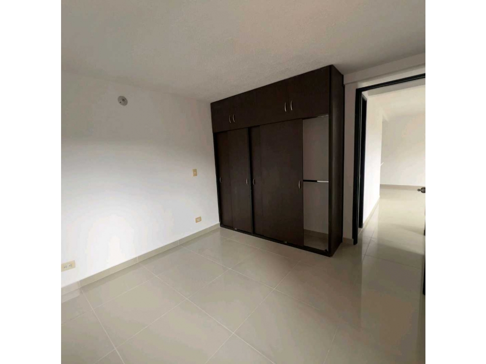 Venta excelente apto sector Loma de los Bernal — foto 3