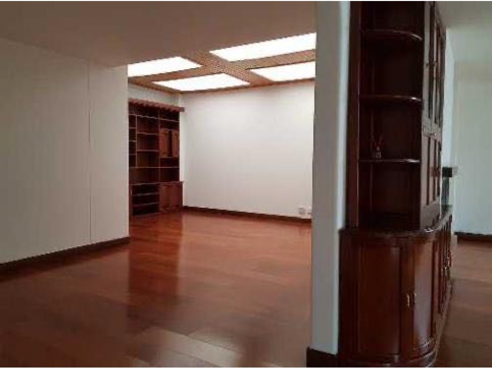 ARRIENDO EXCELENTE CASA ESQUINERA 248m2 BELMIRA — foto 2