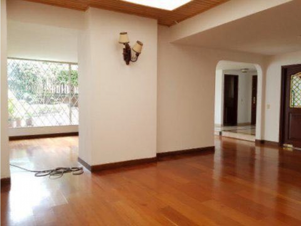 ARRIENDO EXCELENTE CASA ESQUINERA 248m2 BELMIRA — foto 4