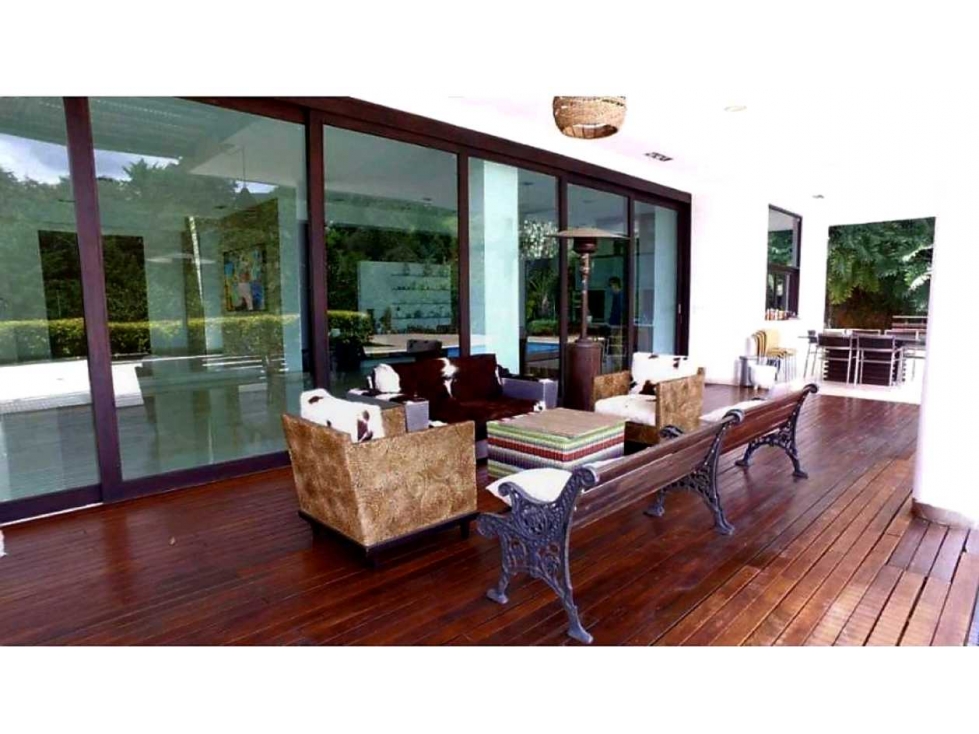 Venta Exclusiva casa vía palmas antes del alto piscina-bosque — foto 6