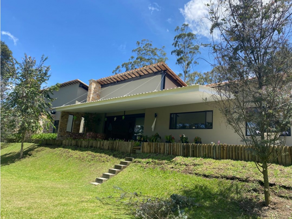 Venta Exclusiva Casa-Finca Independiente, Ubicada en El Retiro. — foto 2
