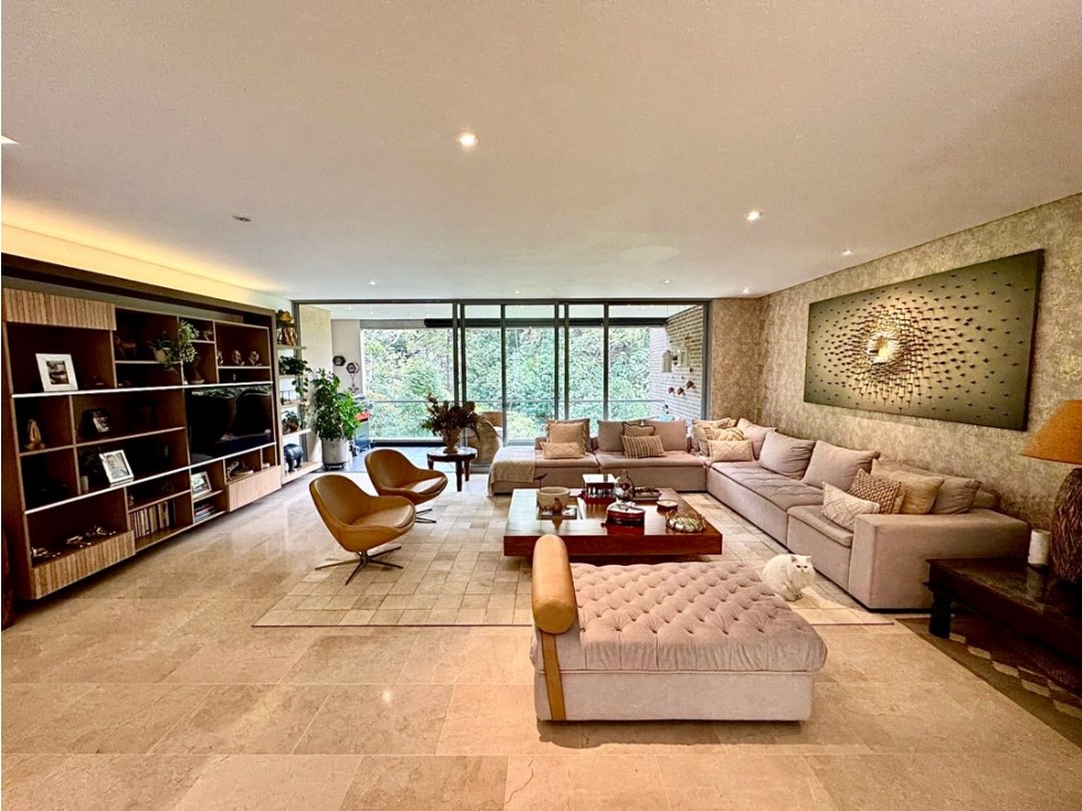 Venta exclusivo apartamento 235.53 m² en el poblado sector CES
