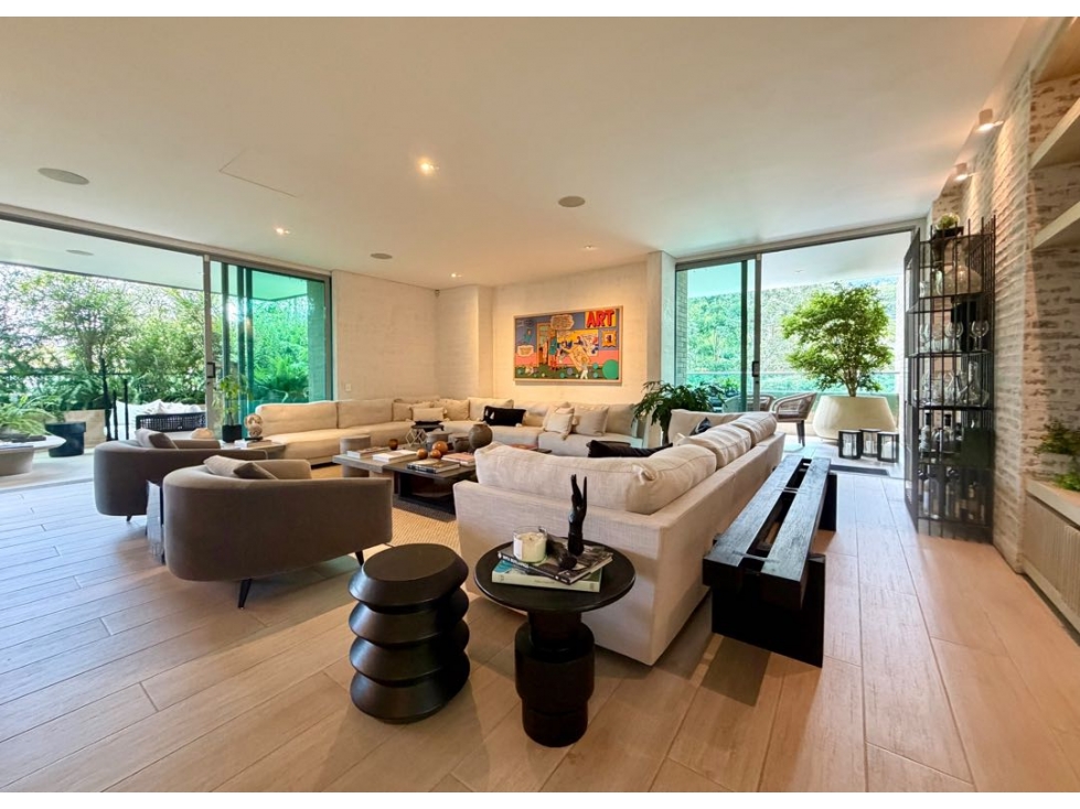 Venta exclusivo apartamento en Los Balsos