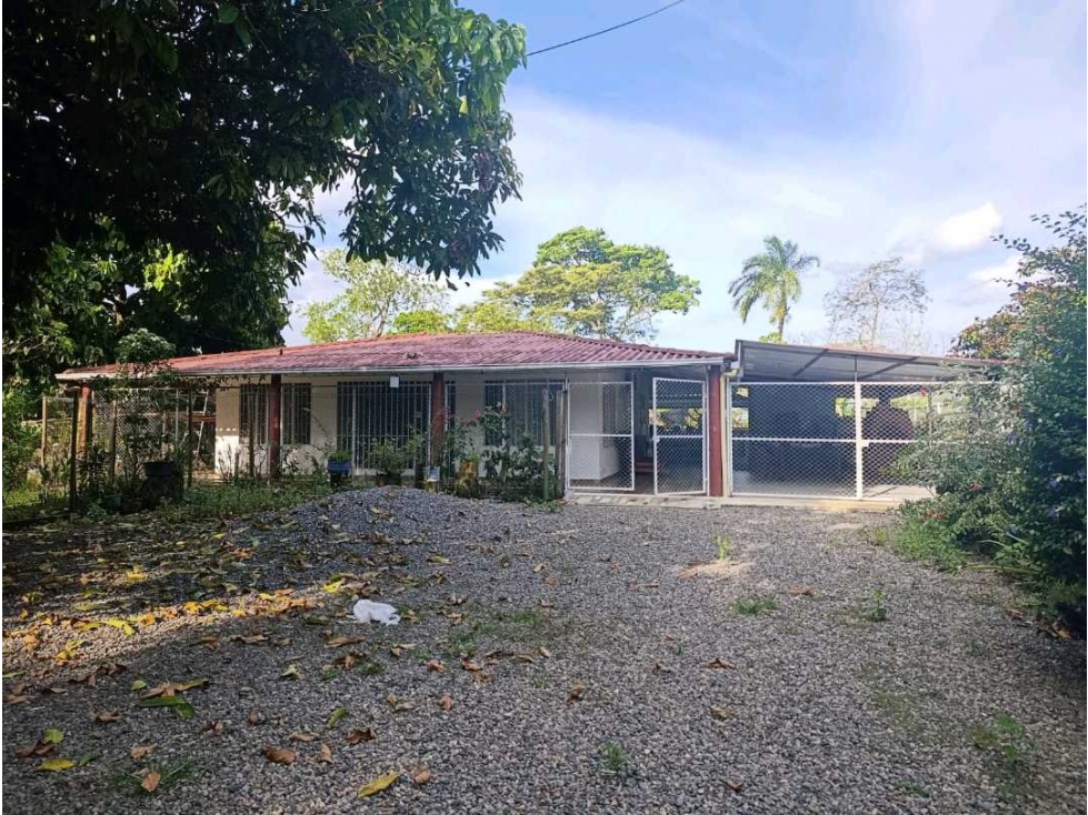 Venta Finca Autosuficiente,Cerca a Acacias Meta - 1