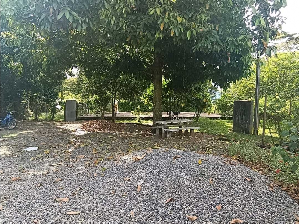 Venta Finca Autosuficiente,Cerca a Acacias Meta - 2