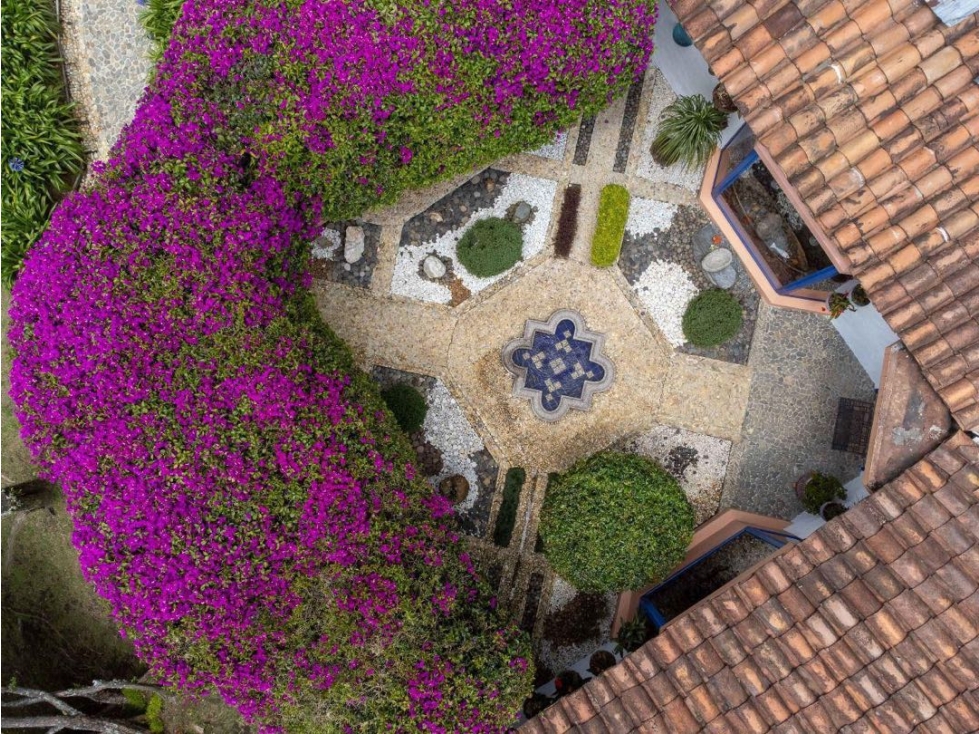 Venta finca campestre en unidad cerrada con lote de 25.600 m²