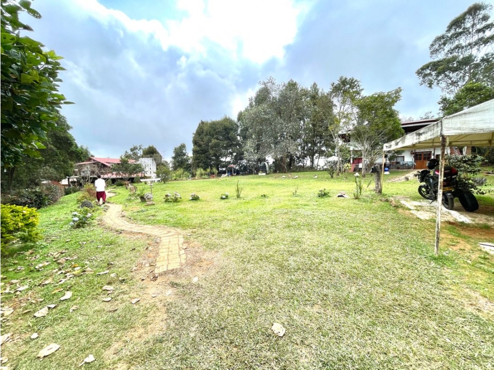 Venta finca de 6.400 metros, sector Rionegro, cerca al aeropuerto