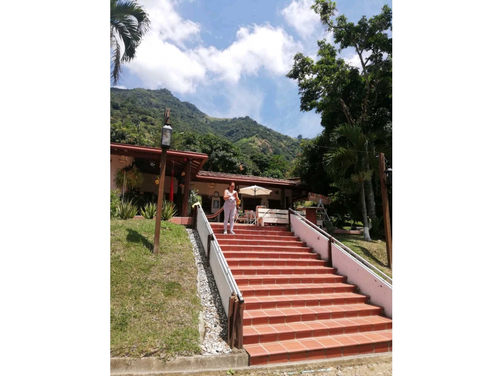 VENTA FINCA DE RECREO VÍA TITIRIBÍ ALBANIA.EN ANTIOQUIA. (BJ) MEDELLÍN