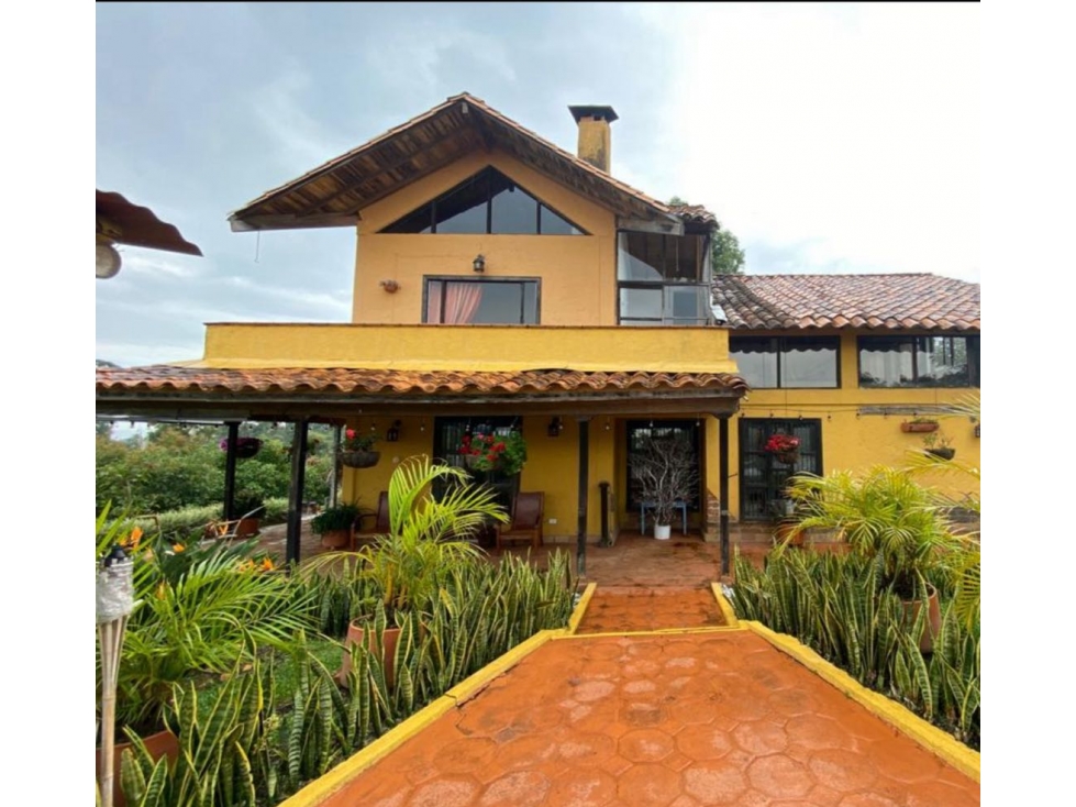 VENTA FINCA EN RIONEGRO-CON CERTIFICADO DE ICA-EXPORTACIÓN-16.000 MT2