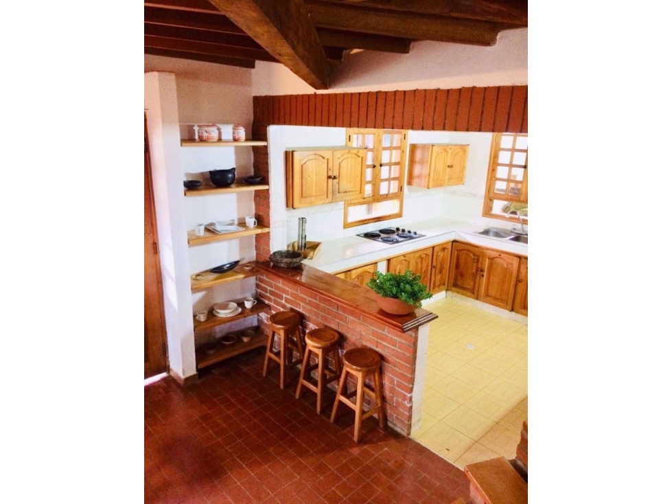 Venta FINCA en SANTA ELENA con
Casa principal + cabaña independiente - 3