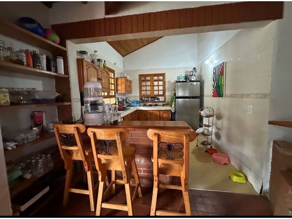 Venta FINCA en SANTA ELENA con
Casa principal + cabaña independiente - 4