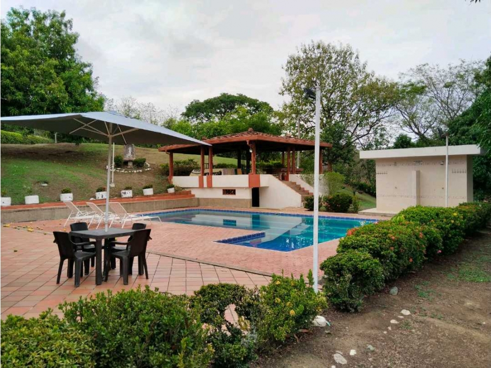 HERMOSA Y COMODA FINCA DE RECREO EN SOPETRAN — foto 2