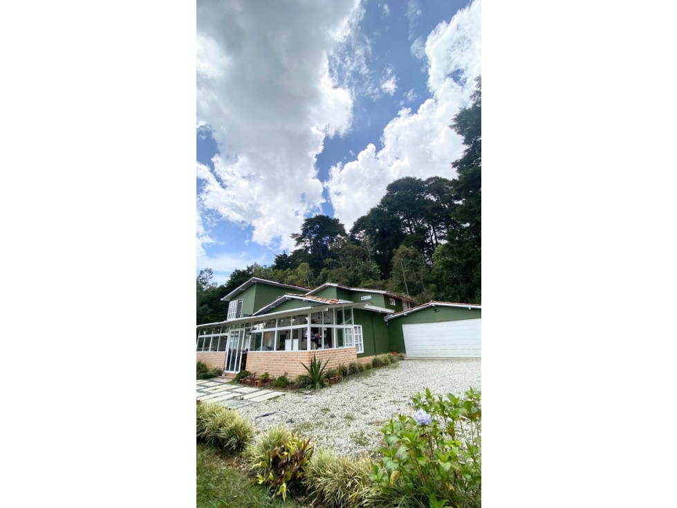 Venta Finca Vereda Piedras Blancas Santa Elena Medellín 4600m2 lote