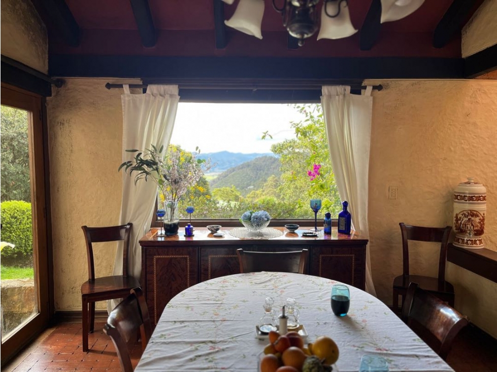 VENTA FLORESTA DE LA SÁBANA CASA 340mts $1.800 M - 2