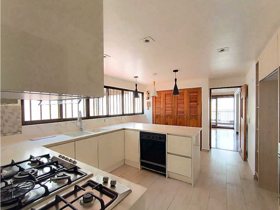 Venta Gran Apartamento Avenida Santander La Camelia Manizales — foto 2