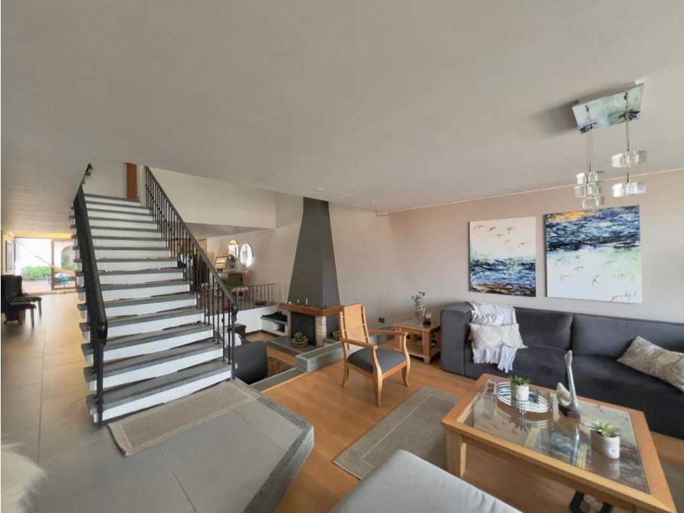 Venta Grandiosa Casa 6 alcobas Alto Palermo Manizales — foto 2