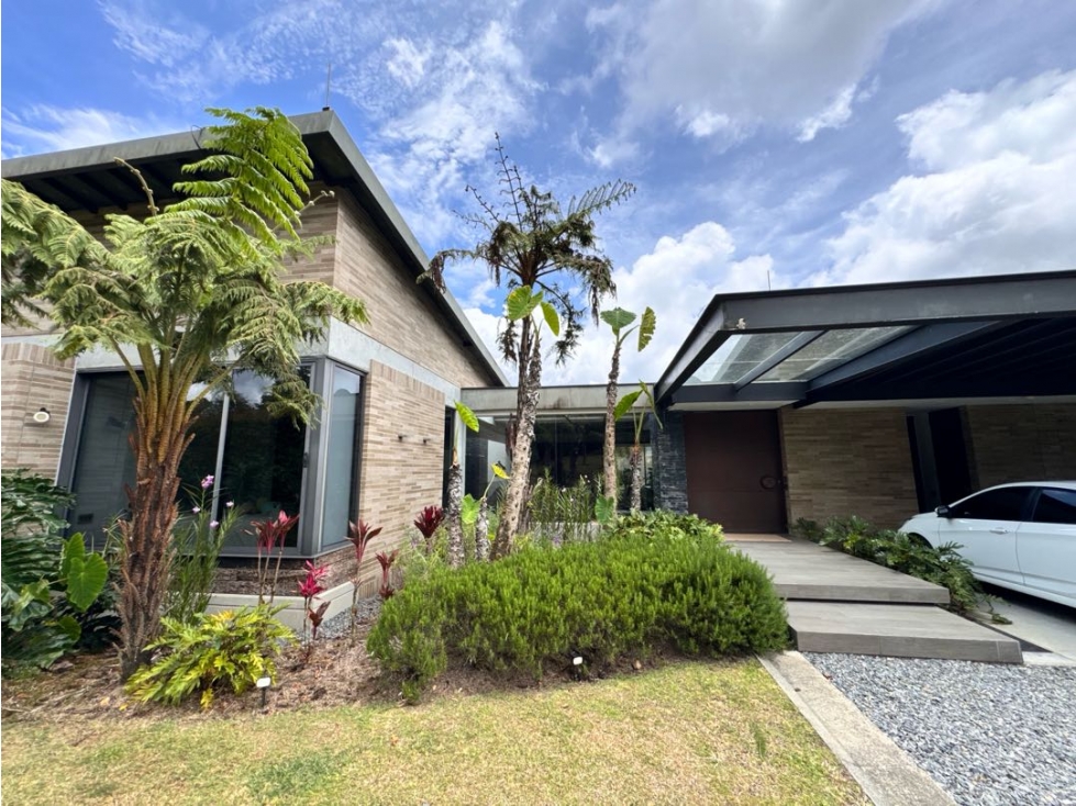 Venta hermosa casa 1 nivel Alto de las palmas. — foto 2
