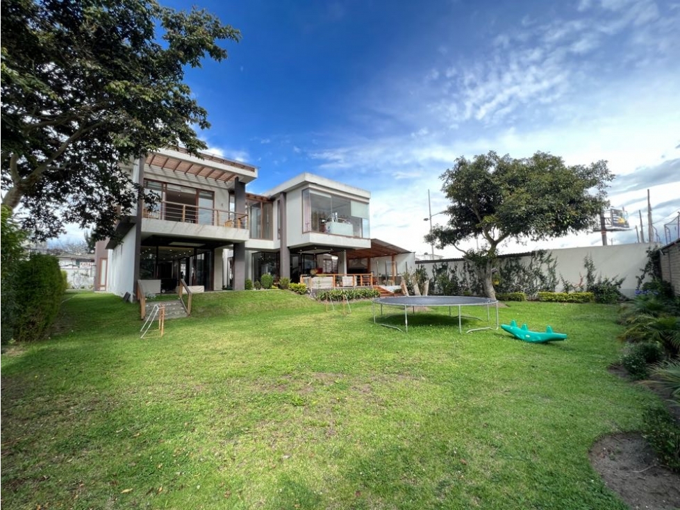 OPORTUNIDAD Venta hermosa casa 4 dorm. Calderón LUJO — foto 3