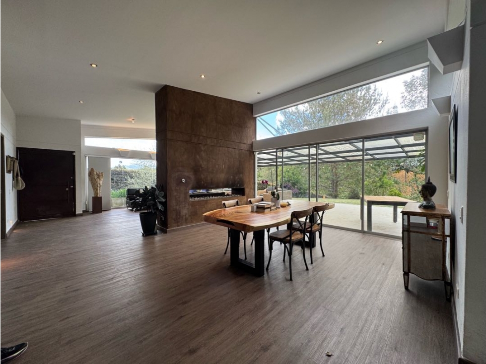 VENTA HERMOSA, CASA, CAMPESTRE EN EL ALTO DE LA ESCOBERO
