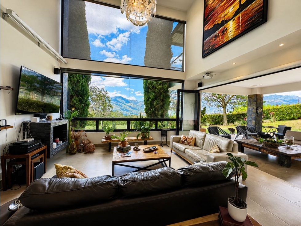 Venta hermosa casa campestre en Copacabana