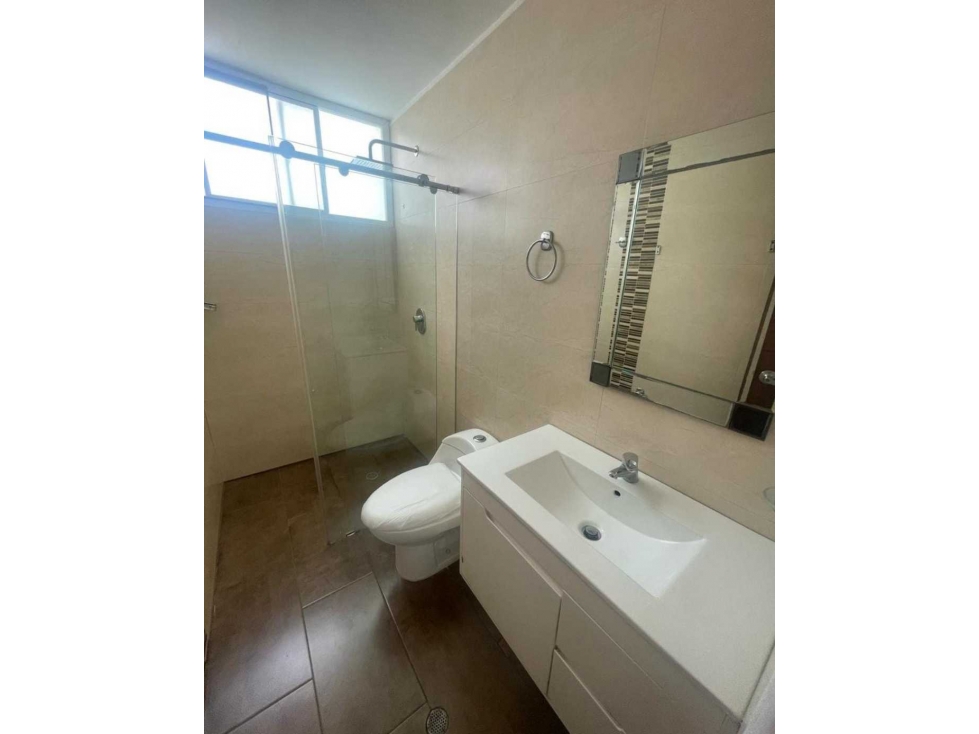 VENTA HERMOSA CASA CAMPESTRE en zona residencial Hacienda El Castillo. — foto 5
