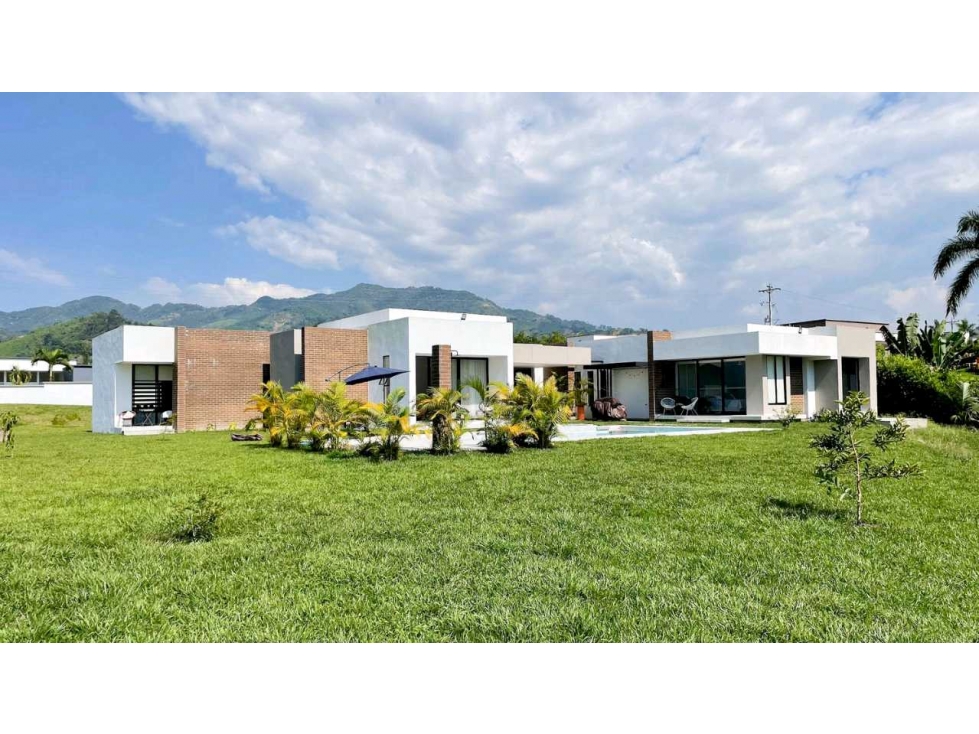 MHR VENTA Hermosa casa CAMPRESTE en COMBIA