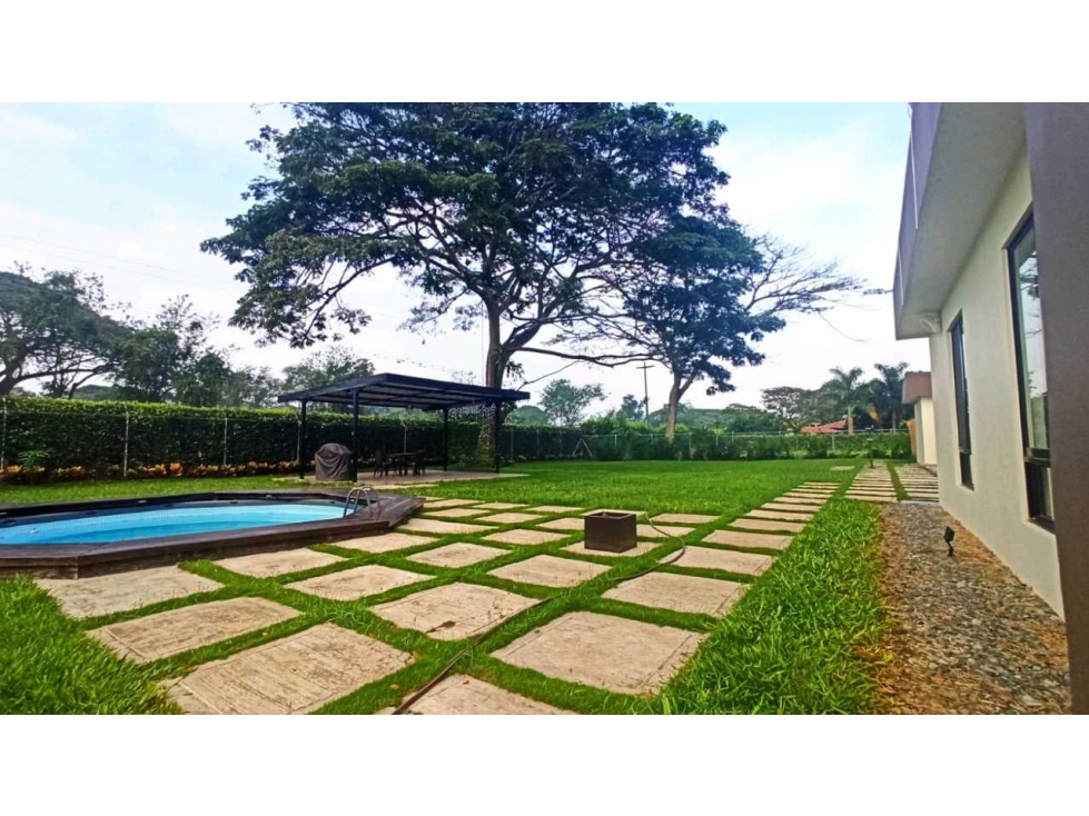 Venta hermosa casa en condominio en rozo
