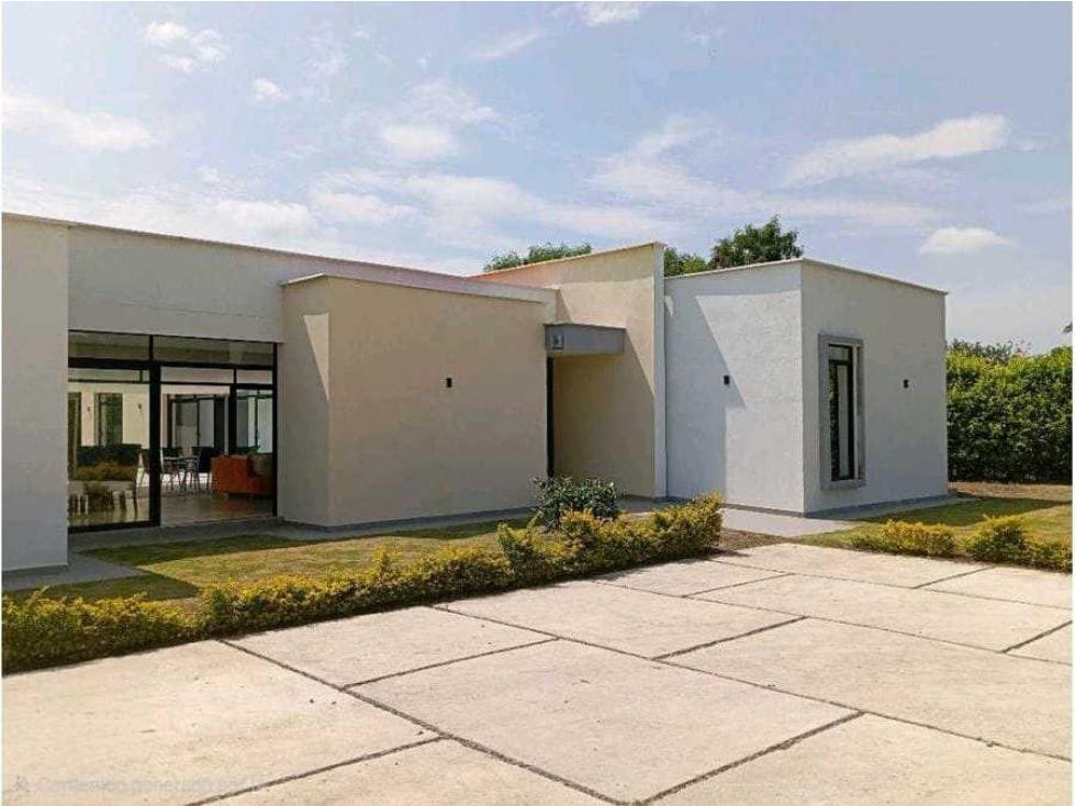 Venta hermosa casa en condominio en rozo
