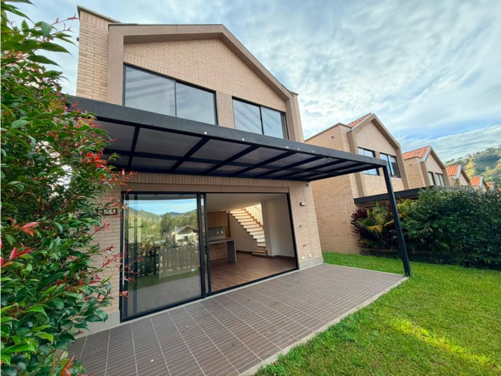VENTA | HERMOSA CASA EN EL RETIRO. HACIENDA LA ARGENTINA — foto 3