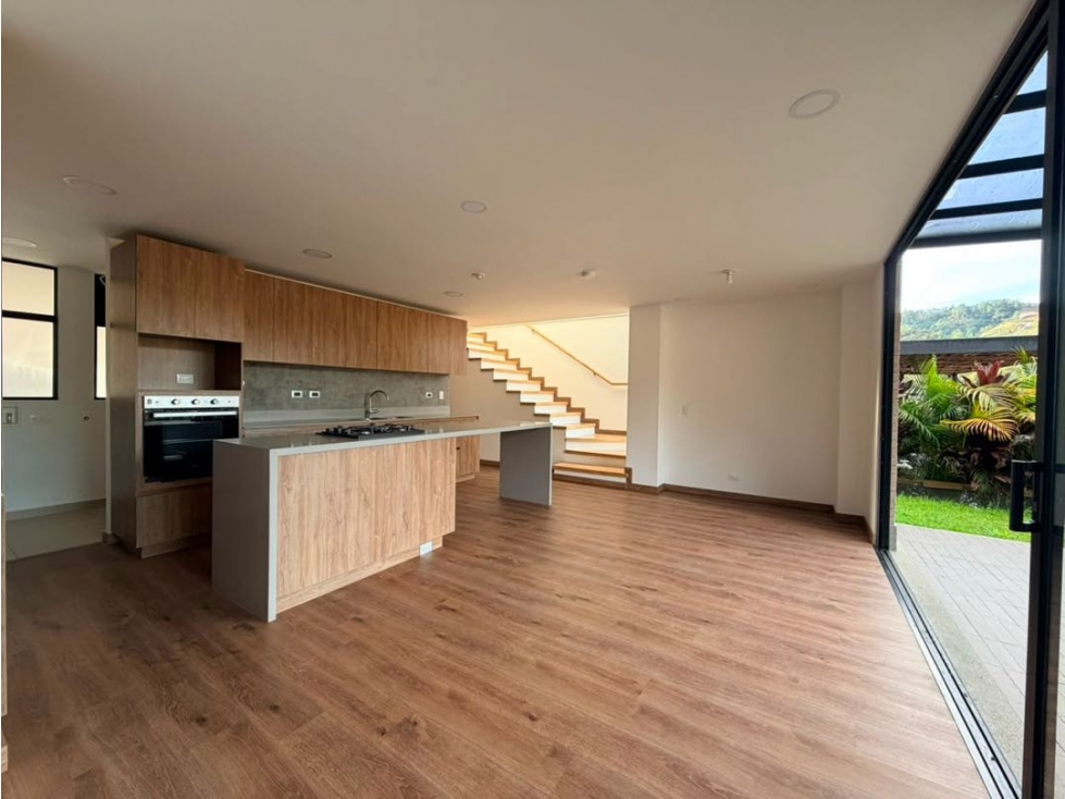 VENTA | HERMOSA CASA EN EL RETIRO. HACIENDA LA ARGENTINA — foto 5
