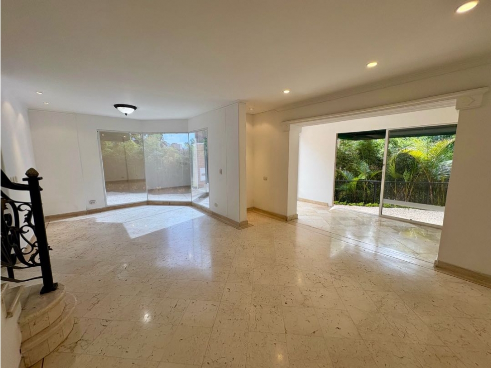 Venta - Hermosa casa en envigado de 277 m²