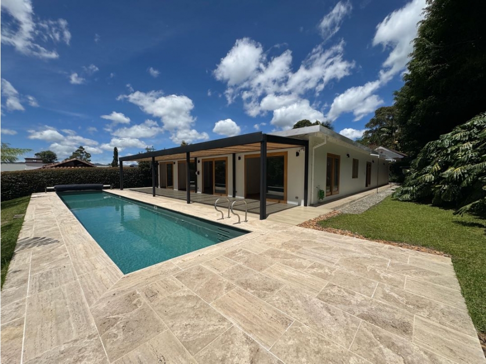 Venta hermosa casa en llano grande