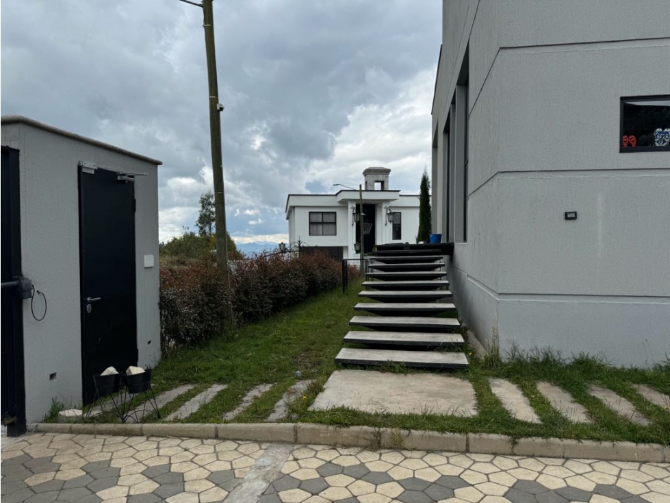 Venta moderna casa en loma del escobero — foto 3