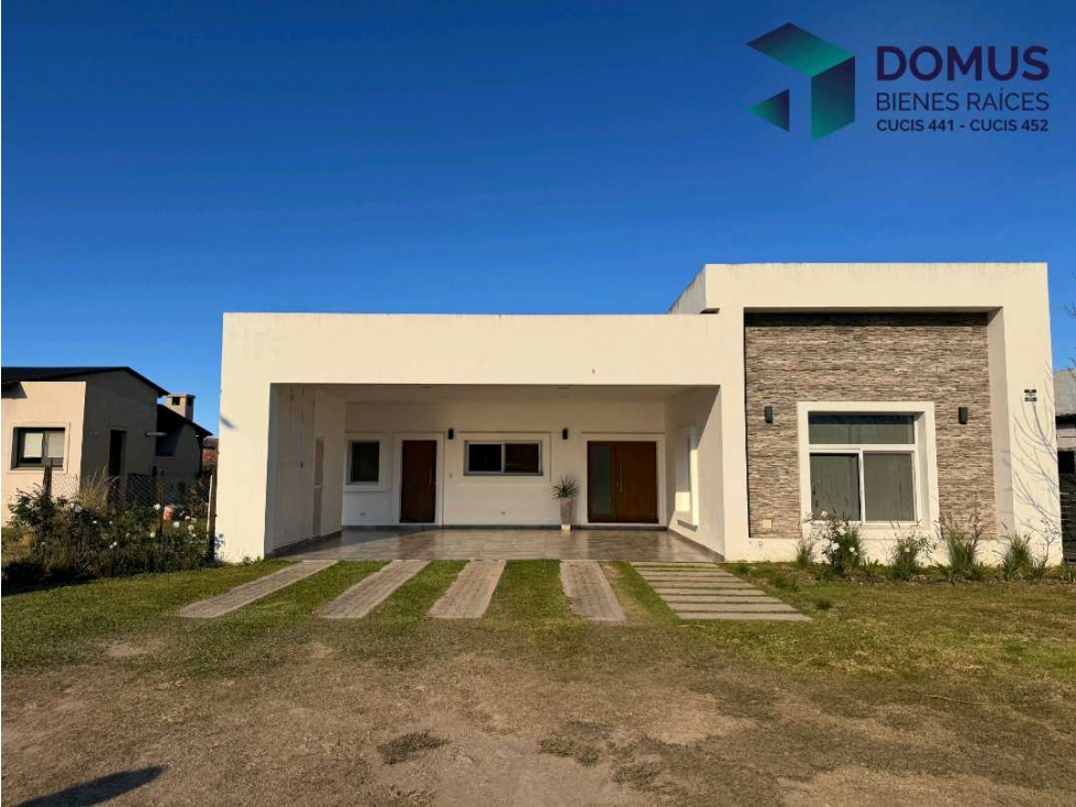 VENTA HERMOSA CASA JARDINES DE SAN LORENZO - 2