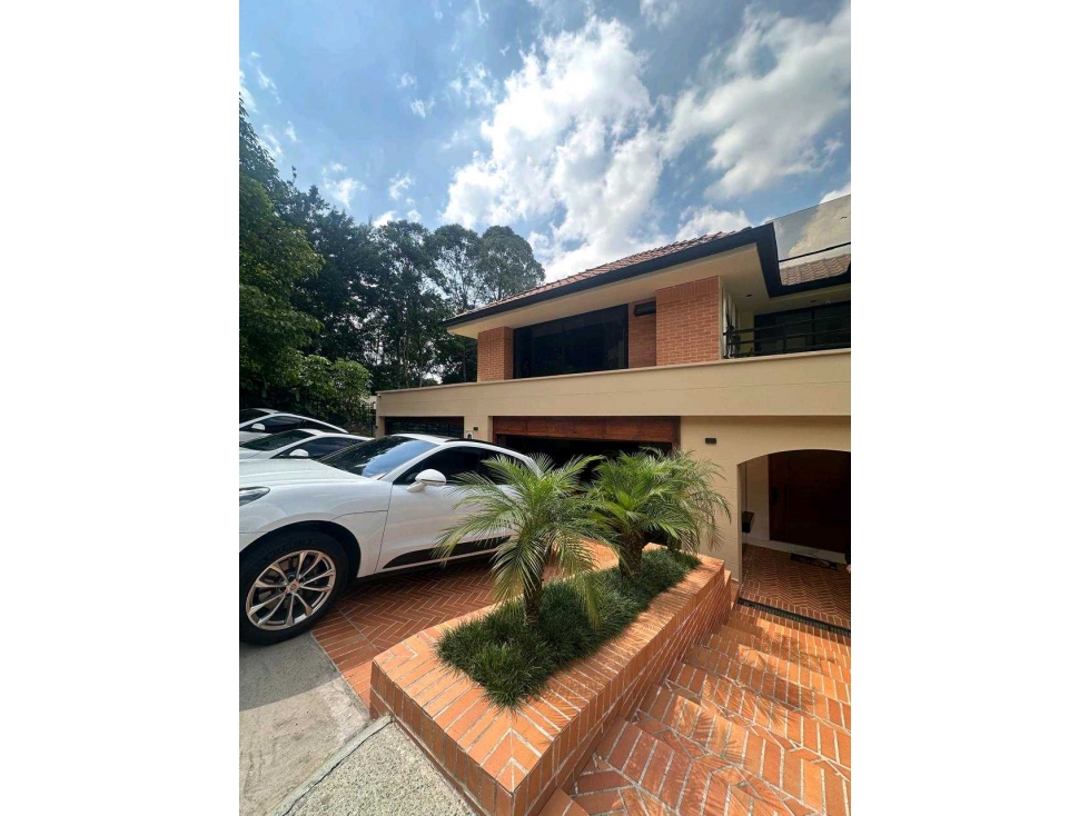 Venta hermosa casa parcelacion El Poblado
