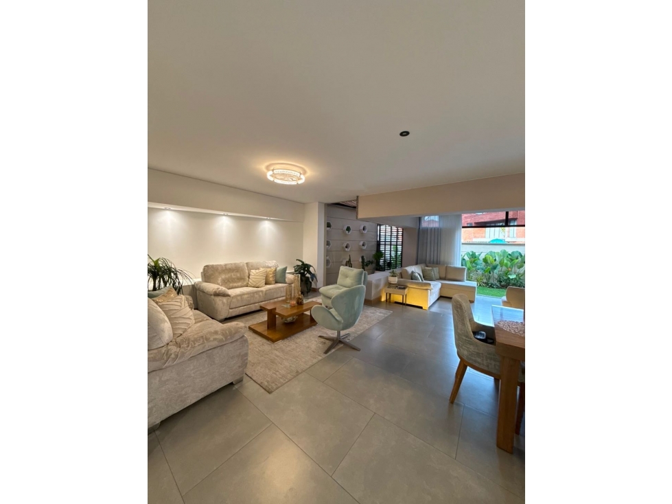 Venta hermosa casa remodelada-Ciudad jardin-Cali