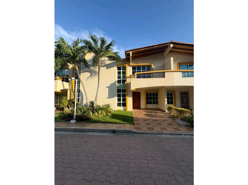 Venta Hermosa Casa Rodadero Reservado en Conjunto Cerrado