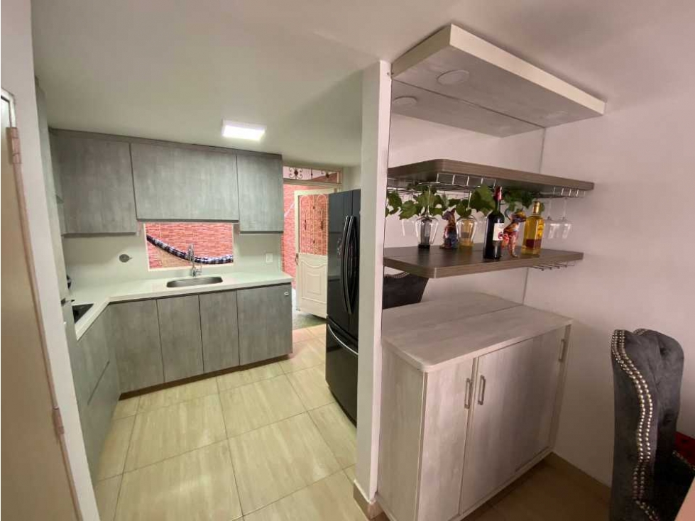 VENTA HERMOSA CASA SECTOR BELÉN RODEO ALTO PARTE BAJA — foto 4